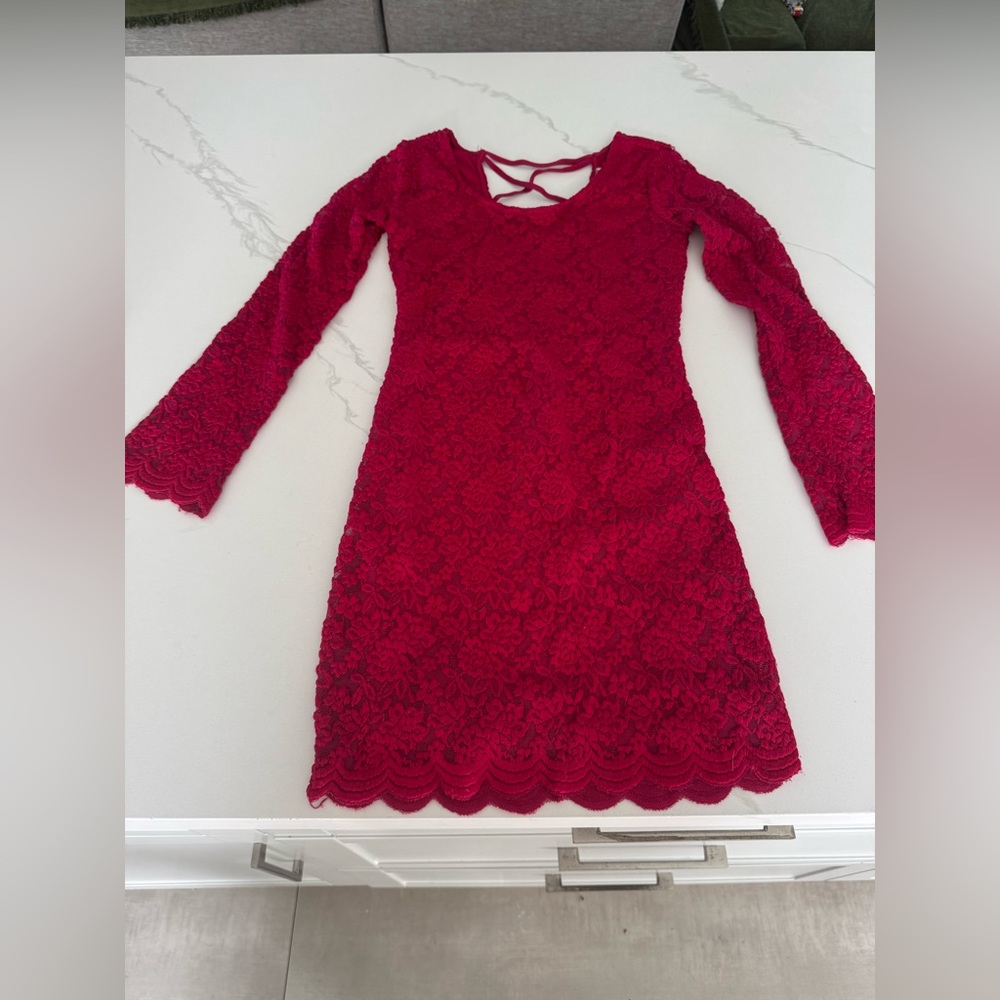 Red lace backless dresss